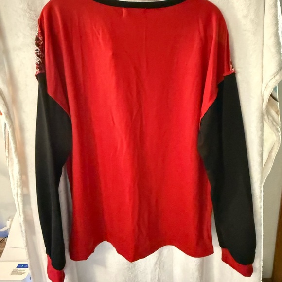🚨LAST CHANCE🚨 Blue waters Custom-Red and Black Button-Up long sleeve - Picture 2 of 3